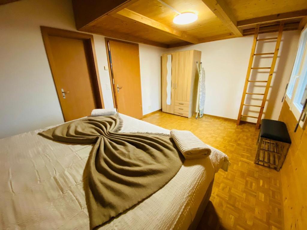 Lake View Residence Niederried bei Interlaken Ngoại thất bức ảnh
